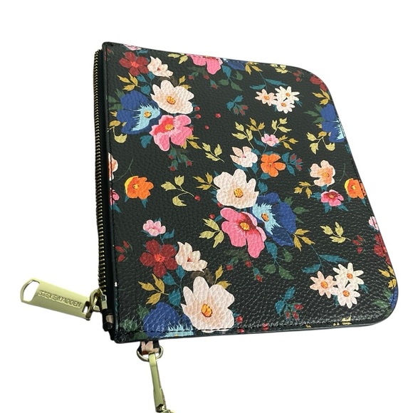 Steve Madden Black Floral Clutch Wristlet - Picture 4 of 6